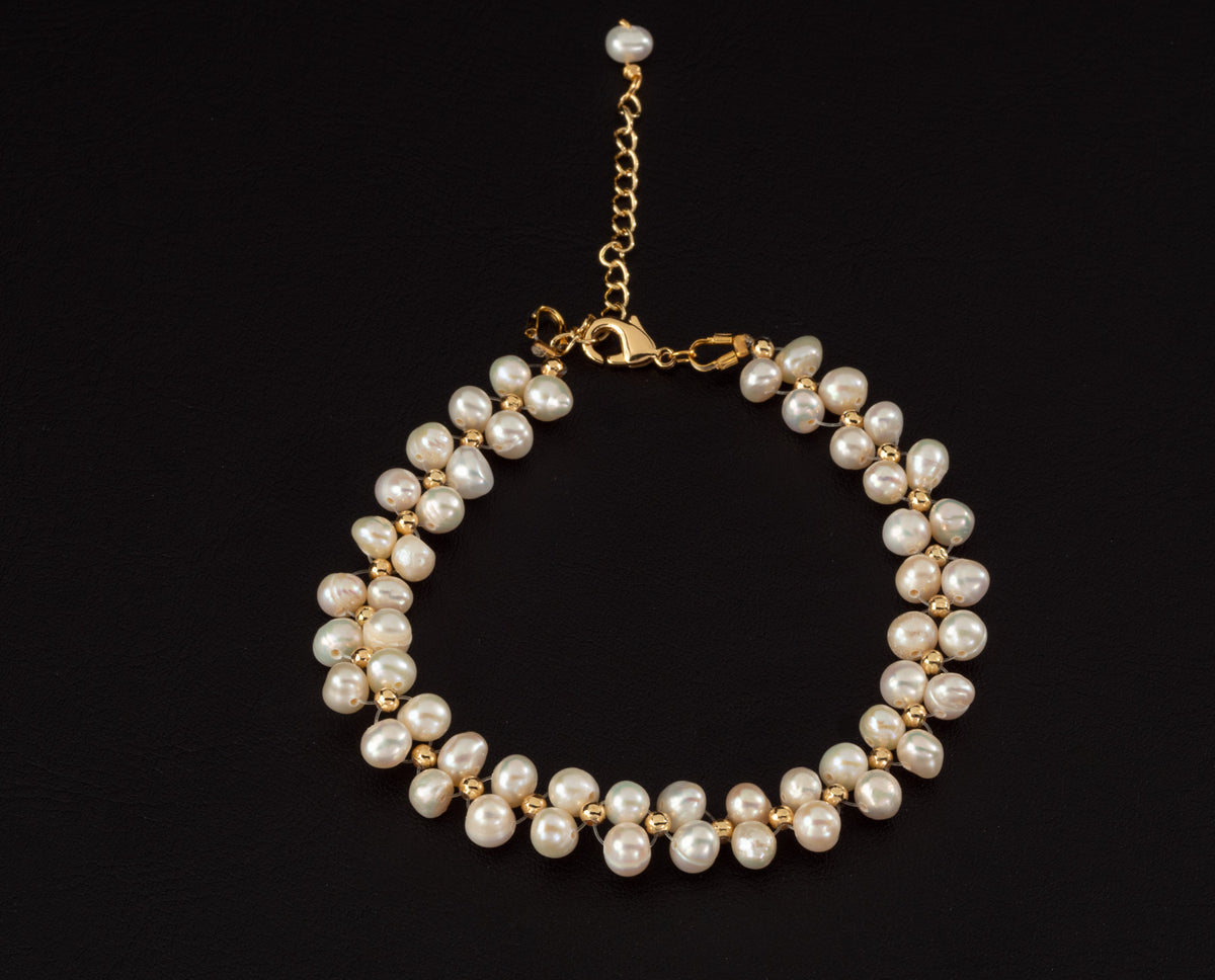 Cate pearl bracelet by Lululux Pearls