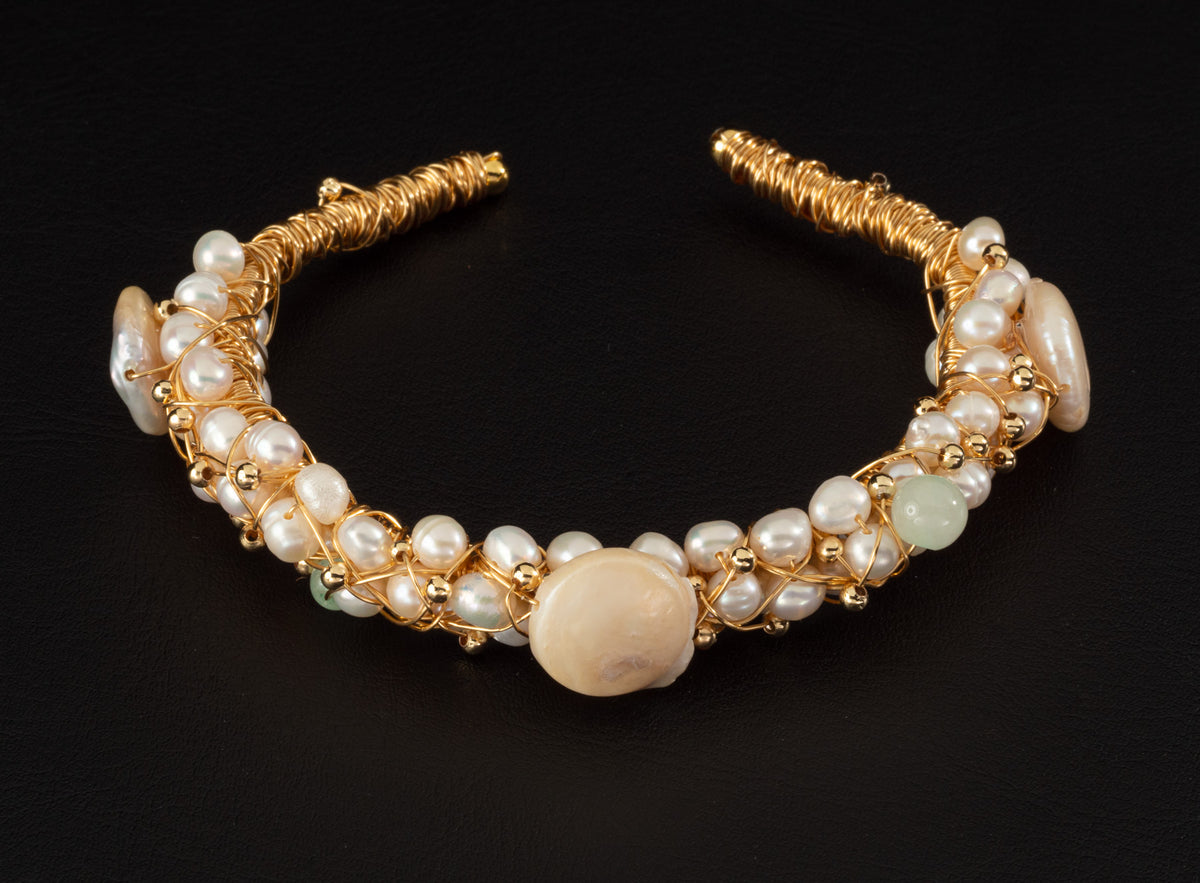 Irina pearl bracelet by Lululux Pearls